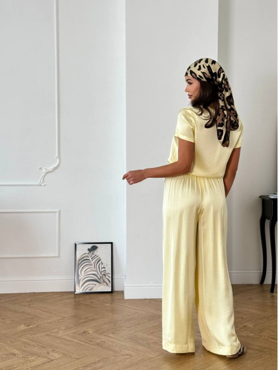 Pantaloni dritti