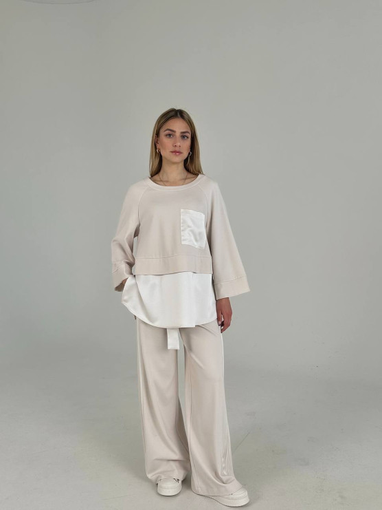 High-waisted wide-leg trousers with belt