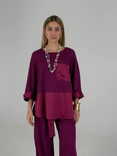 High-waisted wide-leg trousers with belt