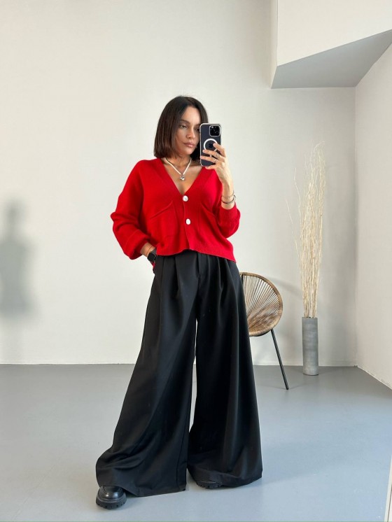 Wide-leg belt a with pants pockets and vertical