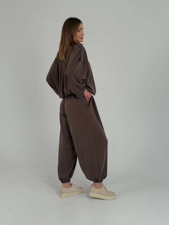 Soft trousers with elasticated hem