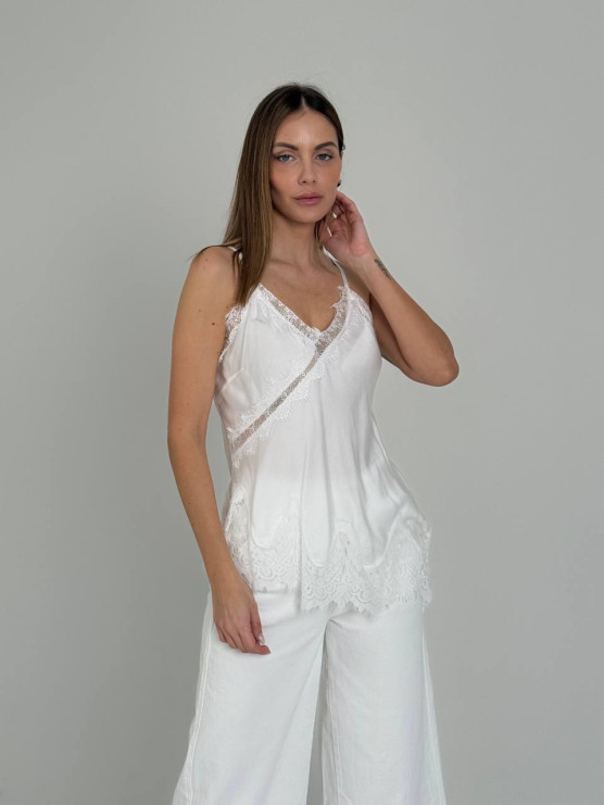 Top in viscosa con pizzo