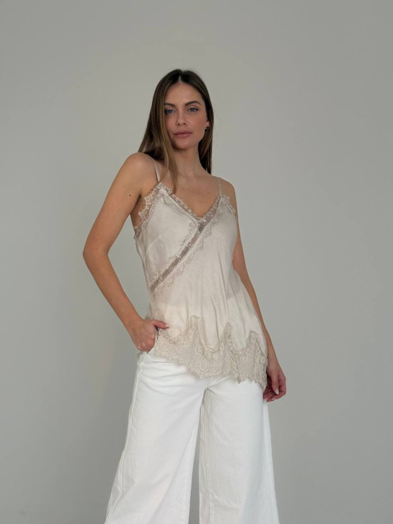Viscose top with lace