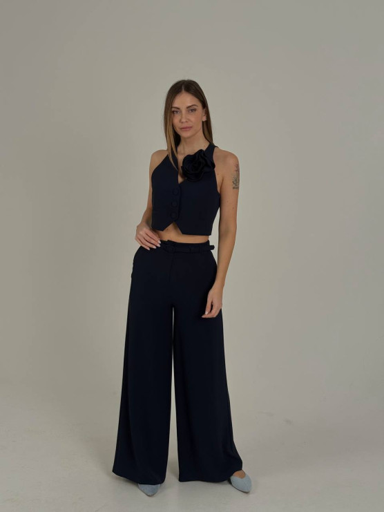 Wide-leg tailored trousers
