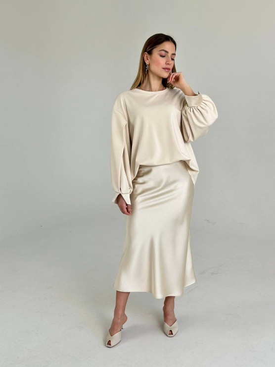 Fluid midi skirt