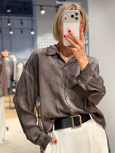 Camicia satin con inserto in pizzo