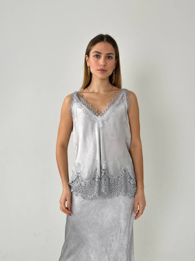 Top in viscosa con pizzo elegante
