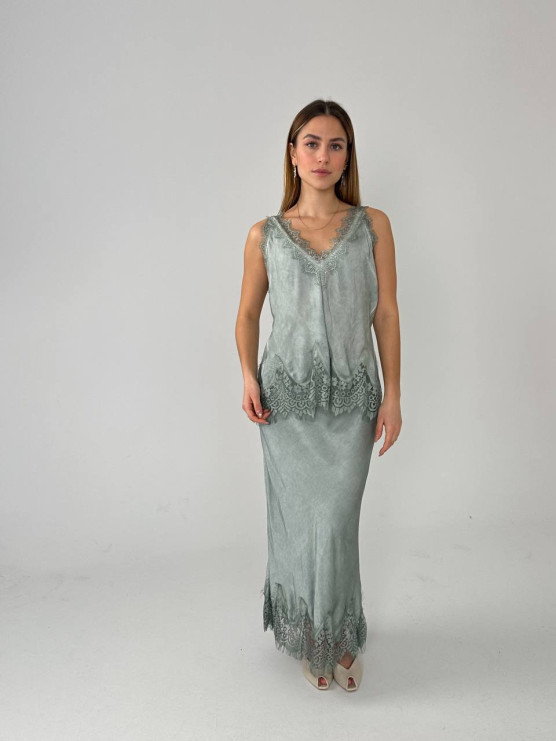 Long skirt with lace trim