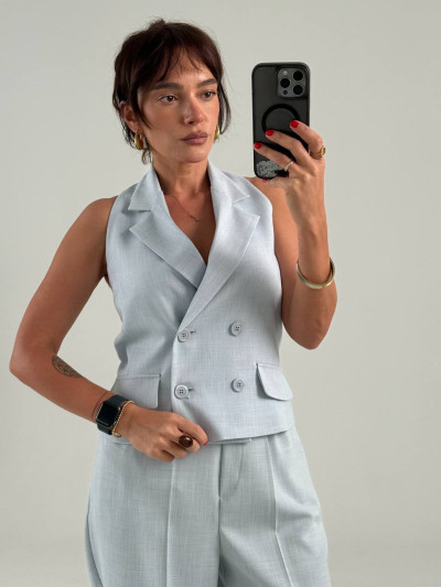 Short tailored double-breasted vest