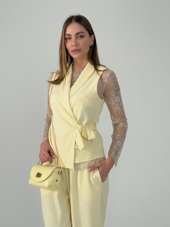Gilet incrociato con cintura