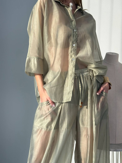 Lightweight fluid shirt