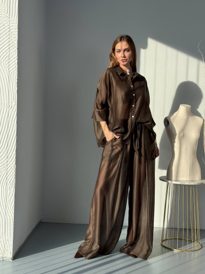 Lightweight fluid shirt