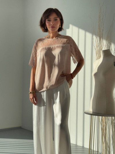 Blusa in viscosa con pizzo