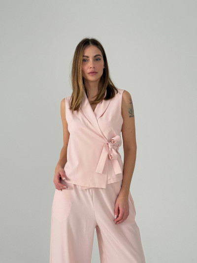 Gilet incrociato con cintura