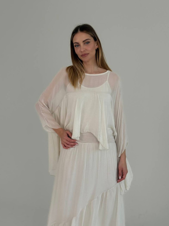 Flowing silk blend blouse with ruffle