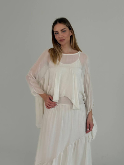 Flowing silk blend blouse with ruffle