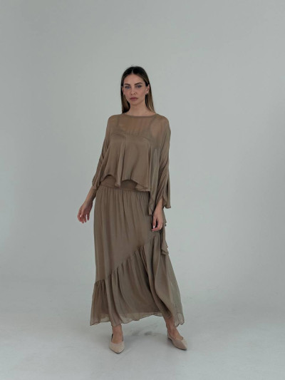 Flowing silk blend blouse with ruffle