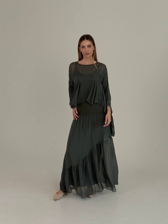 Flowing silk blend skirt with ruffle