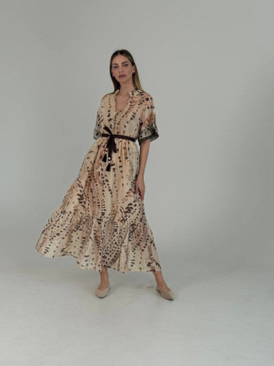 Long printed dress with belt