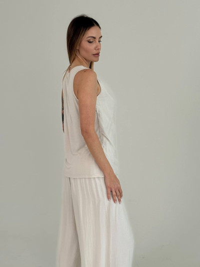 Top fluido con scollo morbido