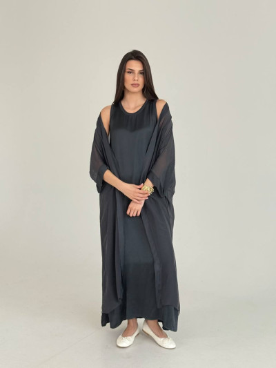 Sleeveless dress with side slits