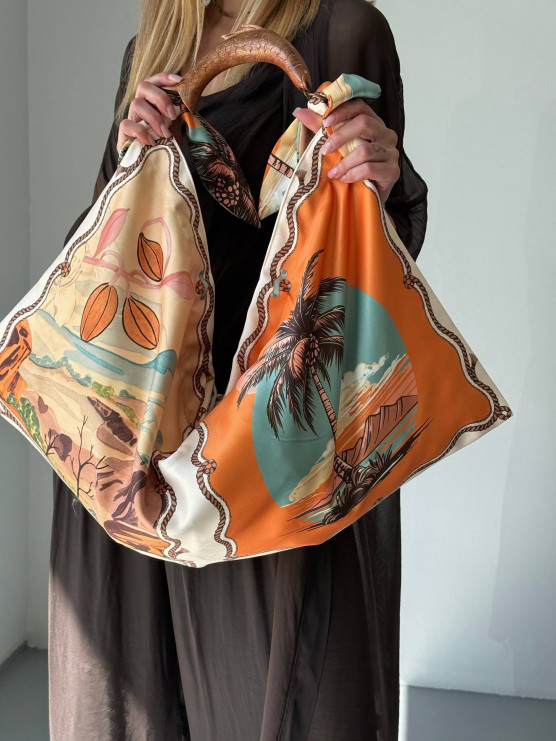 Borsa in raso con manico effetto legno