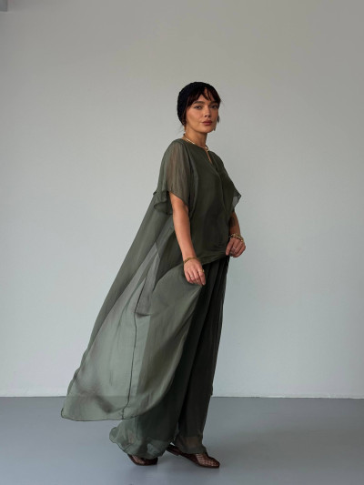 Blusa asimmetrica in misto seta