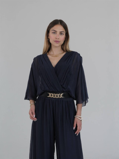 Tuta fluida elegante in seta