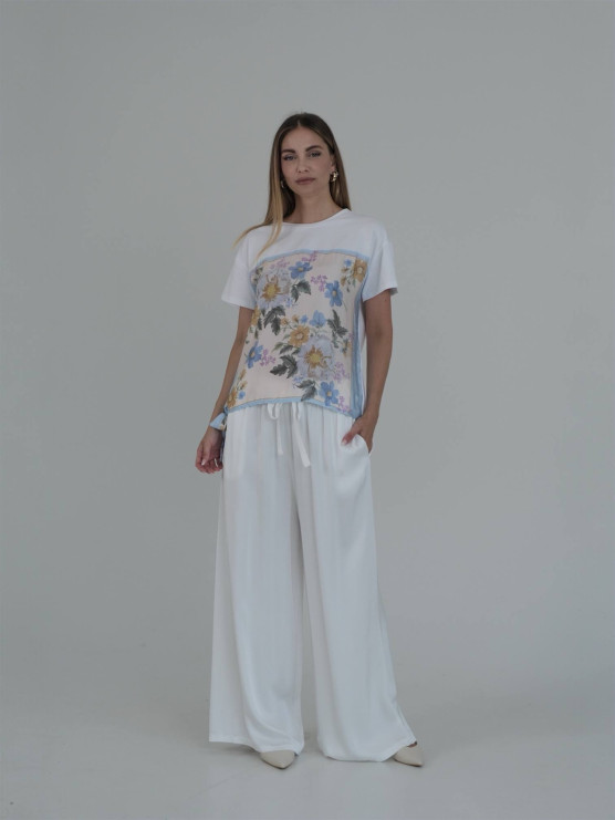 T-shirt con inserto in seta floreale