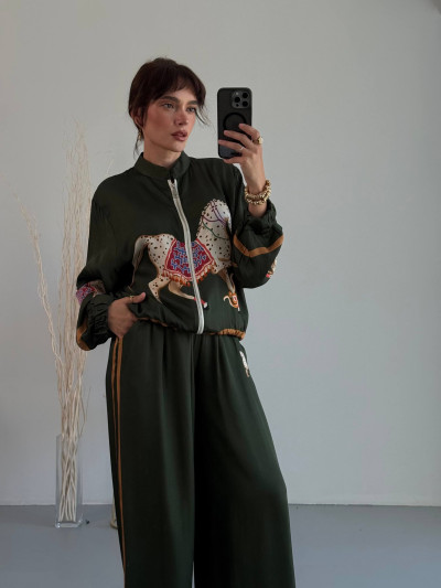 bomber e pantaloni in seta