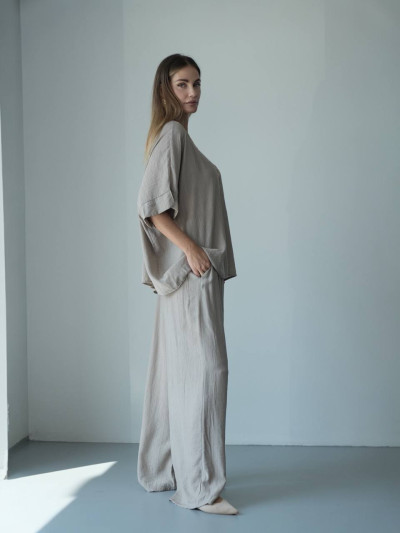 Set blusa oversize e pantaloni palazzo in viscosa
