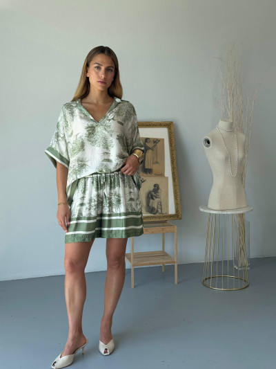 Silk Blend Set – Oversized Blouse & Shorts