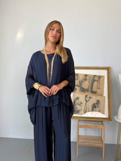 Flowing silk blend blouse