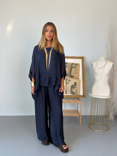 Flowing silk blend blouse