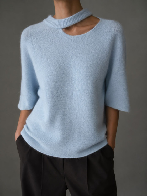Pullover in maglia con scollo cut-out