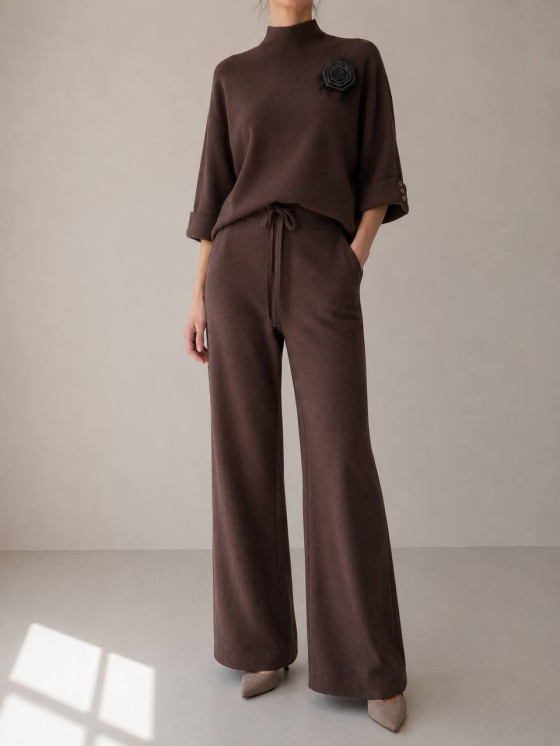 Knit top and trousers set