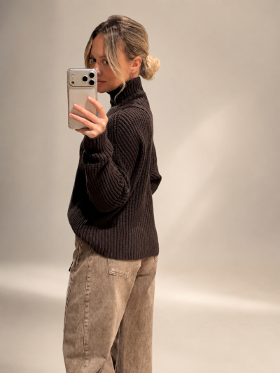 Maglione dolcevita a coste