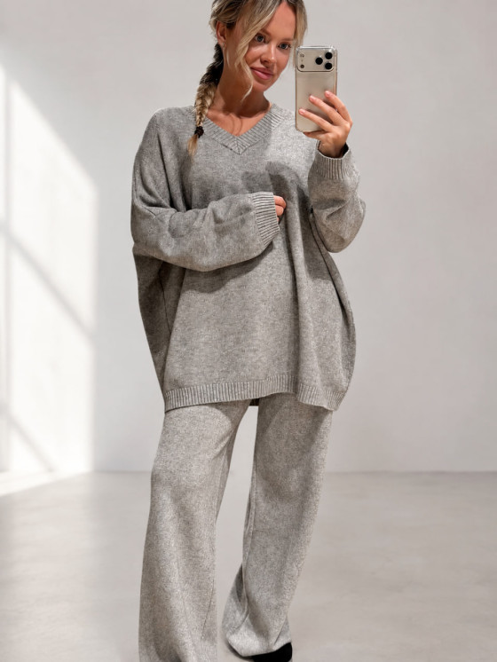 Pullover oversize con scollo a v