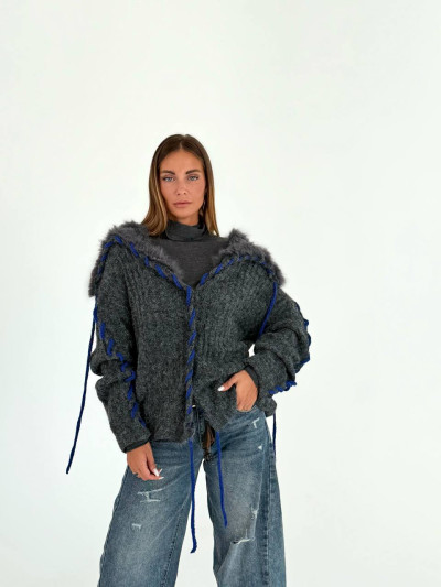 Cardigan oversize con collo effetto pelliccia