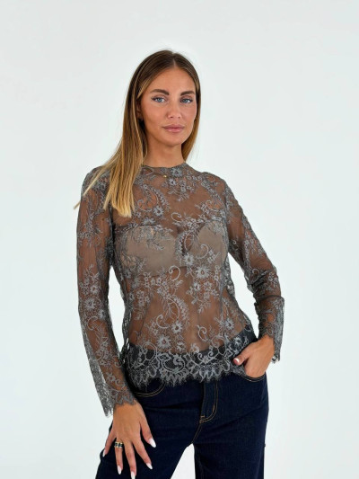 Floral lace longsleeve