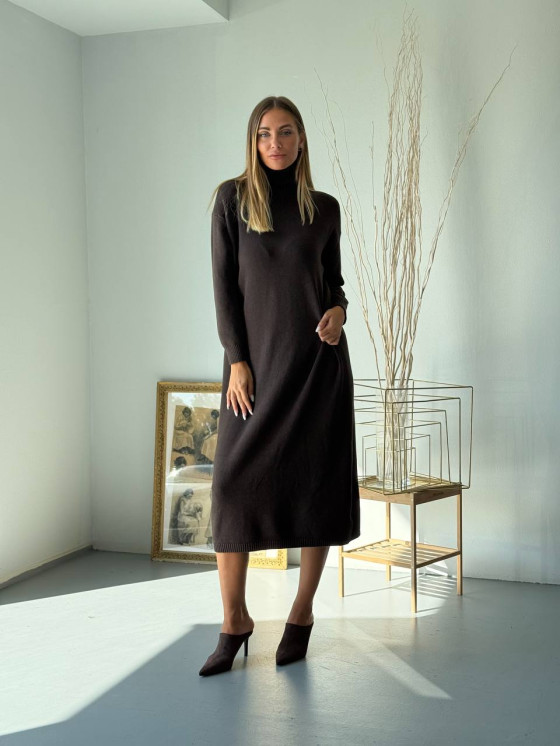 Long knit dress with high neck