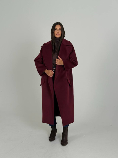 Oversize coat with classic lapel