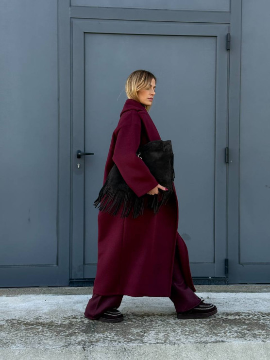 Oversize coat with classic lapel