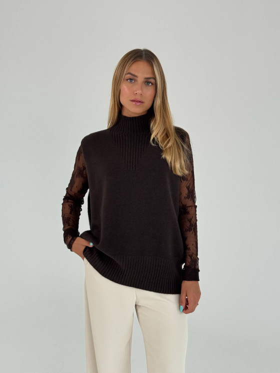 Gilet oversize con collo alto