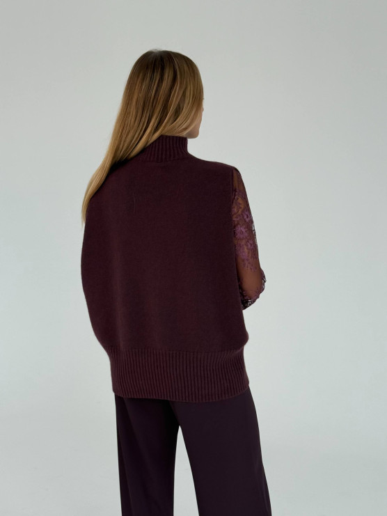 Gilet oversize con collo alto