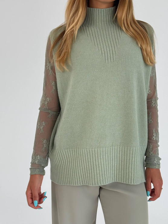 Gilet oversize con collo alto