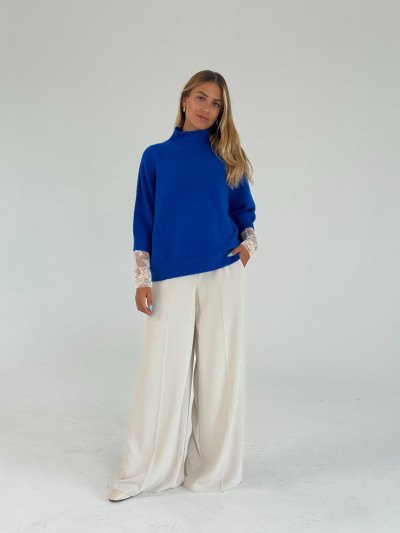 Pullover oversize con collo alto