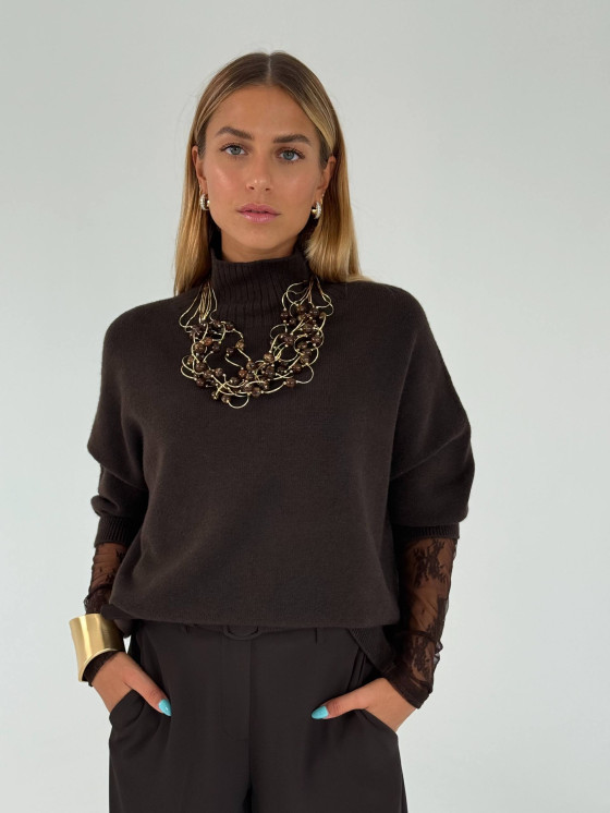 Pullover oversize con collo alto