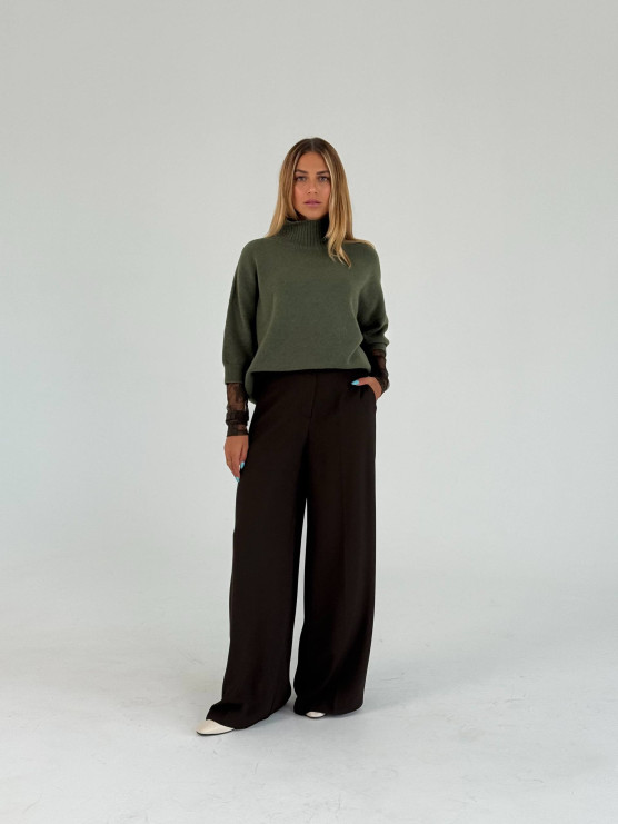 Pullover oversize con collo alto