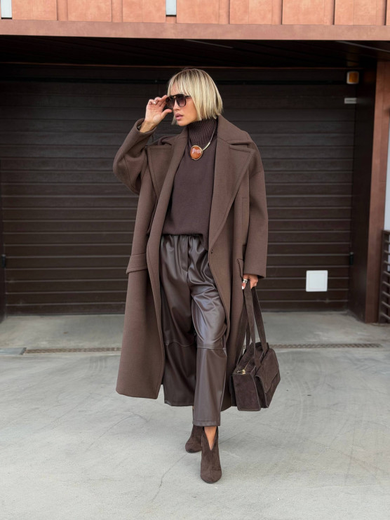 Cappotto oversize con rever classico